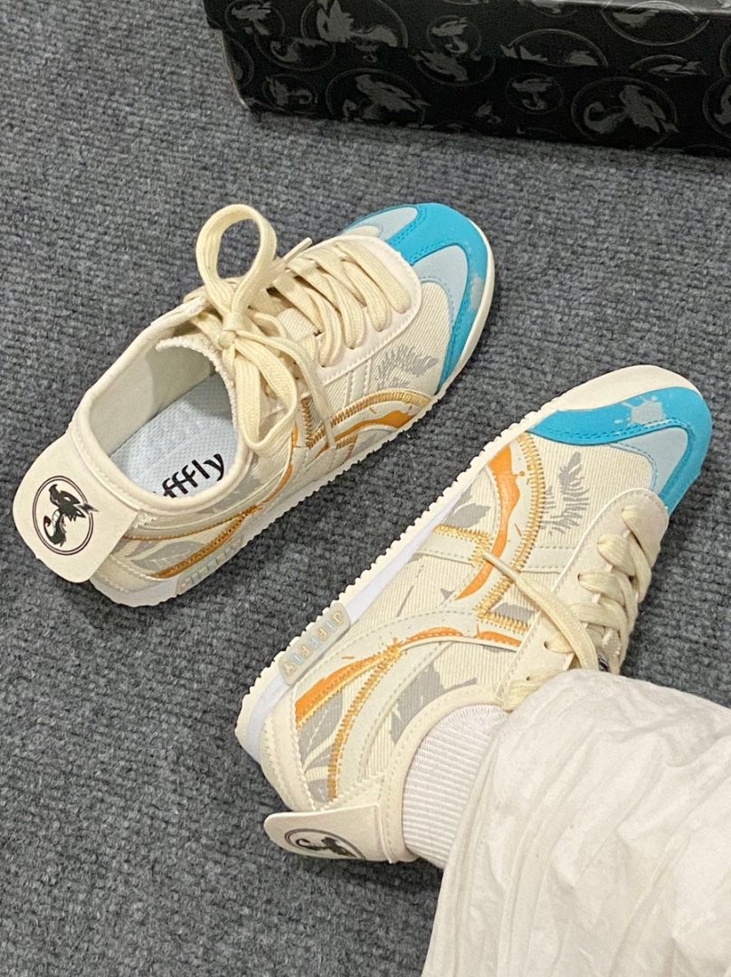 2026 Luxury Designer Women Flat Shoes Fashion Retro Sneaker Ladies Comfort Soft Sole Flat Running Shoes 36-44 Man Footwear