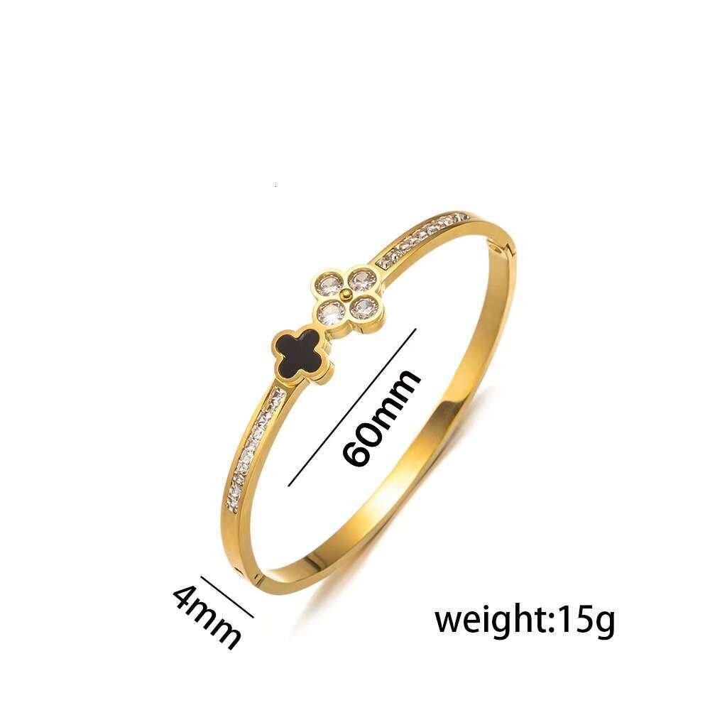 designer jewelry 4 leaf flowe Diamond studded clover bracelet for women with a high-end feel open mouth bracelet that does not fade accessories for Mo