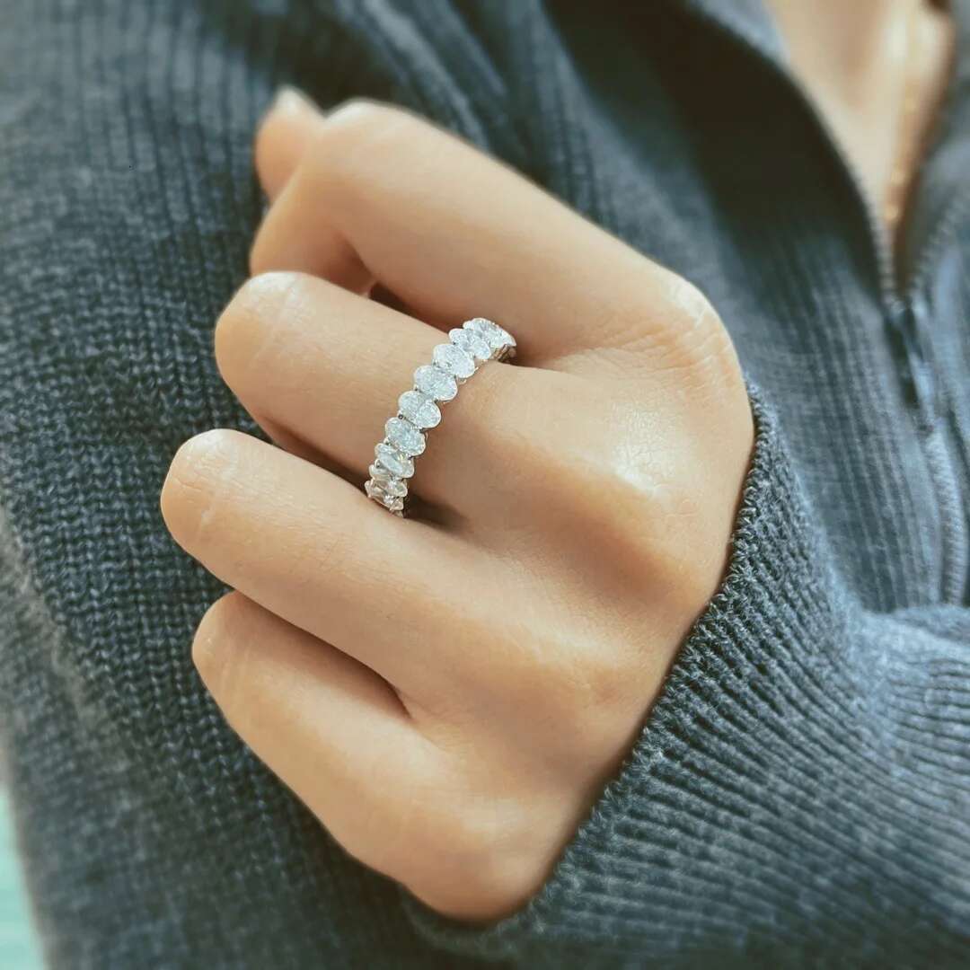 0.3ct Full Moissanite Oval Diamond D Color Ladys Ring S925 Sterling Sliver Plated 18K White Gold Rings Fine Jewelry for Women