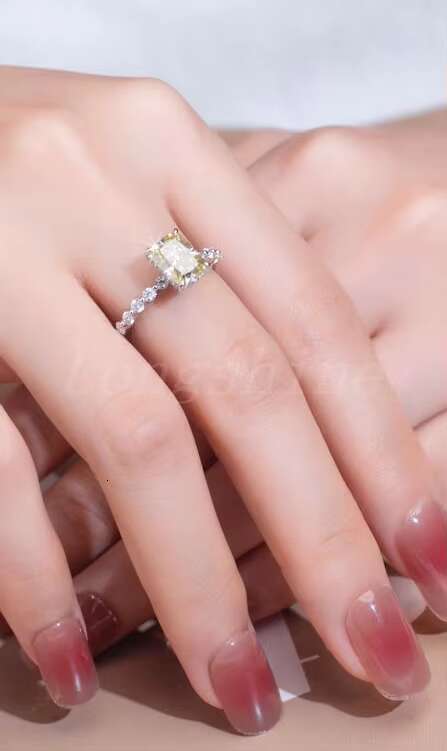 Yellow Color Shining Square Shape Diamond Moissanite in Radiant Exquisite Design Ring