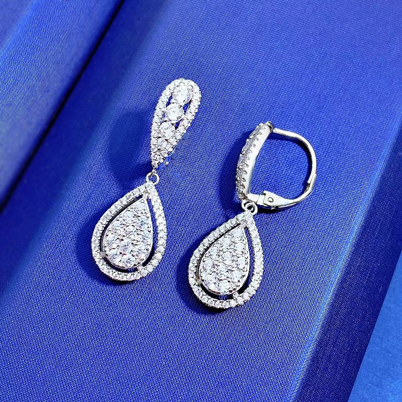 2025 Choucong Brand Dangle Earrings Luxury Jewelry Genuine 100% 925 Sterling Silver Water Drop White Lab Moissanite Diamond Party Elegant Women Weddin