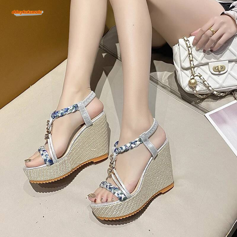 Summer new women's classic thick-sole non-slip sandals 2025 fashion elastic design slope heel outdoor casual open-toe shoes ddmykukumalu