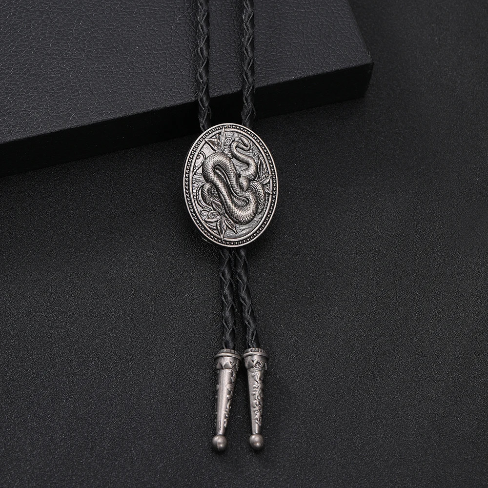 Western Cowboy Round Bolo Tie Snake Print Pattern Sweater Necklaces for Men and Women Fashionable Cake Tie Retro Accessory 250430