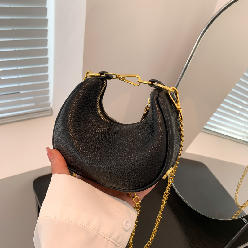 Mini shoulder crossbody dumpling women's 2024 chain crescent bag, fashionable handbag