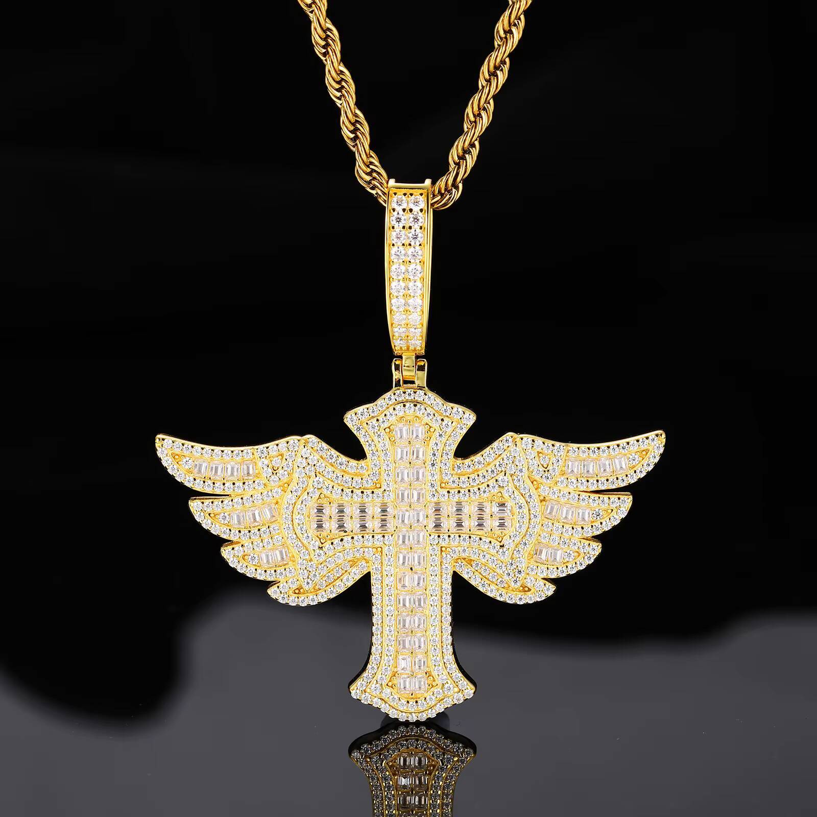 Iced Out Hip Hop Mens Sparkling Necklace 925 Silver Moissanite Winged Cross Pendant Pass Diamond Tester with GRA Certificate