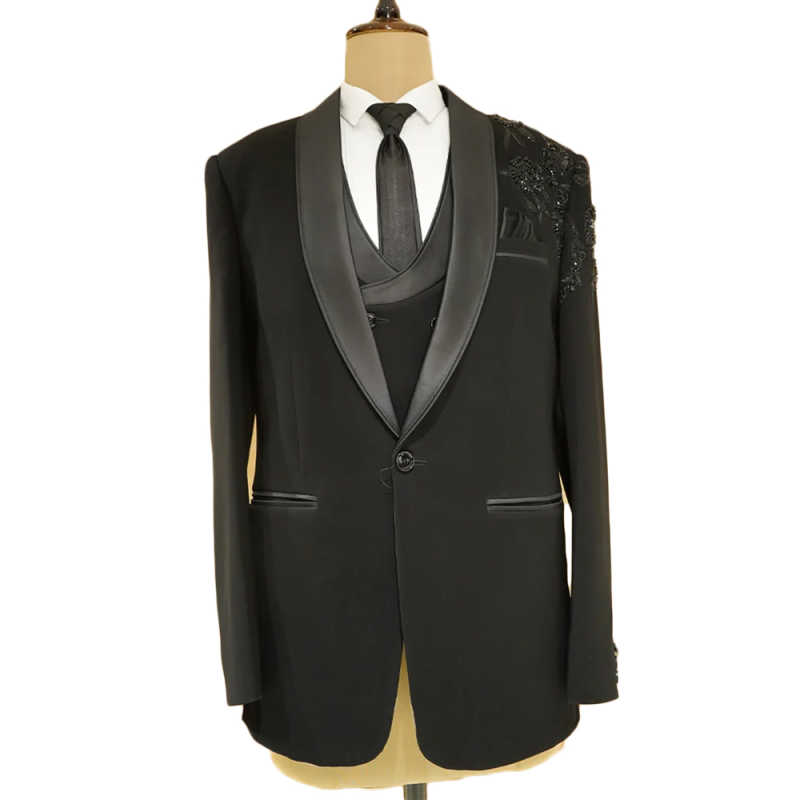 New Fashion Men Suits For Wedding Groom Tuxedos Appliques Lace Beading 2 Pieces Jacket Pants Prom Blazers Plus Size Formal Occasion Customized