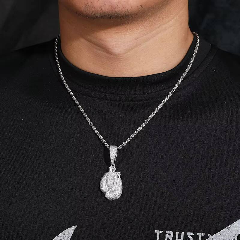 Moissanite Jeweler Wholesale 925 Sterling Silver VVS Moissanite Diamond Classic 3D Iced Mitts Pendant GRA Certificate Gold