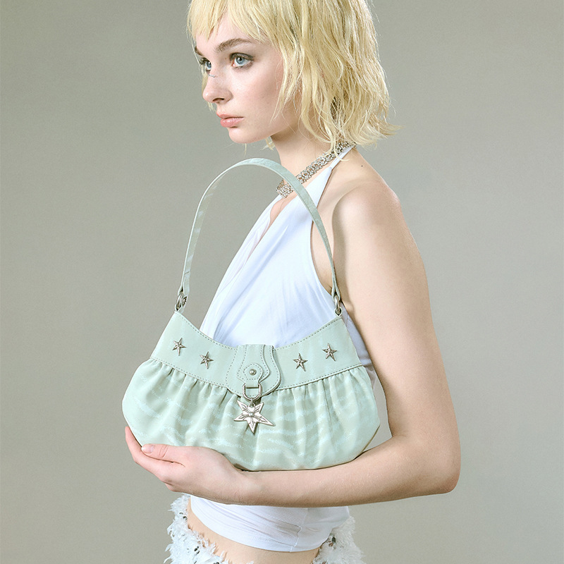 designer bag Super popular niche spicy girl mint star armpit women's 2025 spring/summer new style pleated dumpling bag, shoulder bag
