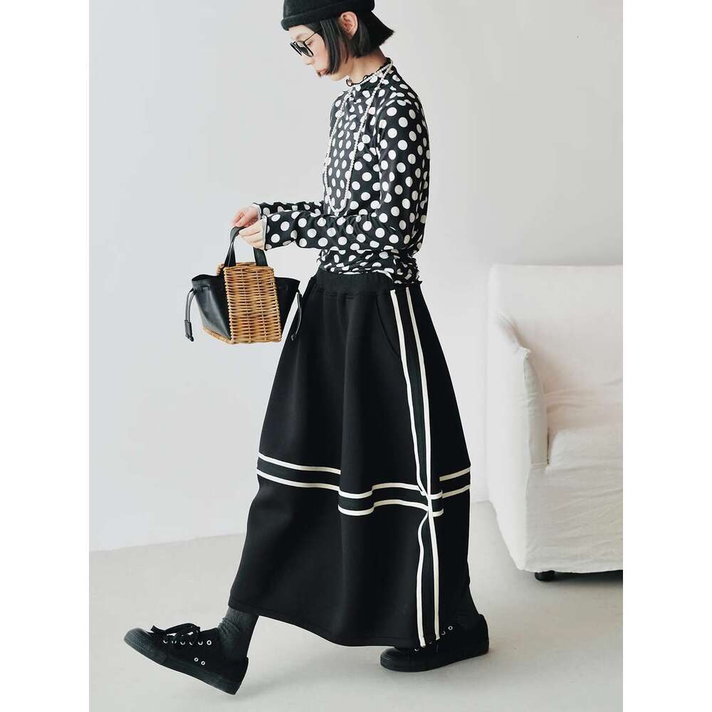 IMAKOKONI Original Design Polka Dot Long Sleeved Slim Fit Black Round Neck Pullover Thin Top For Women 244783