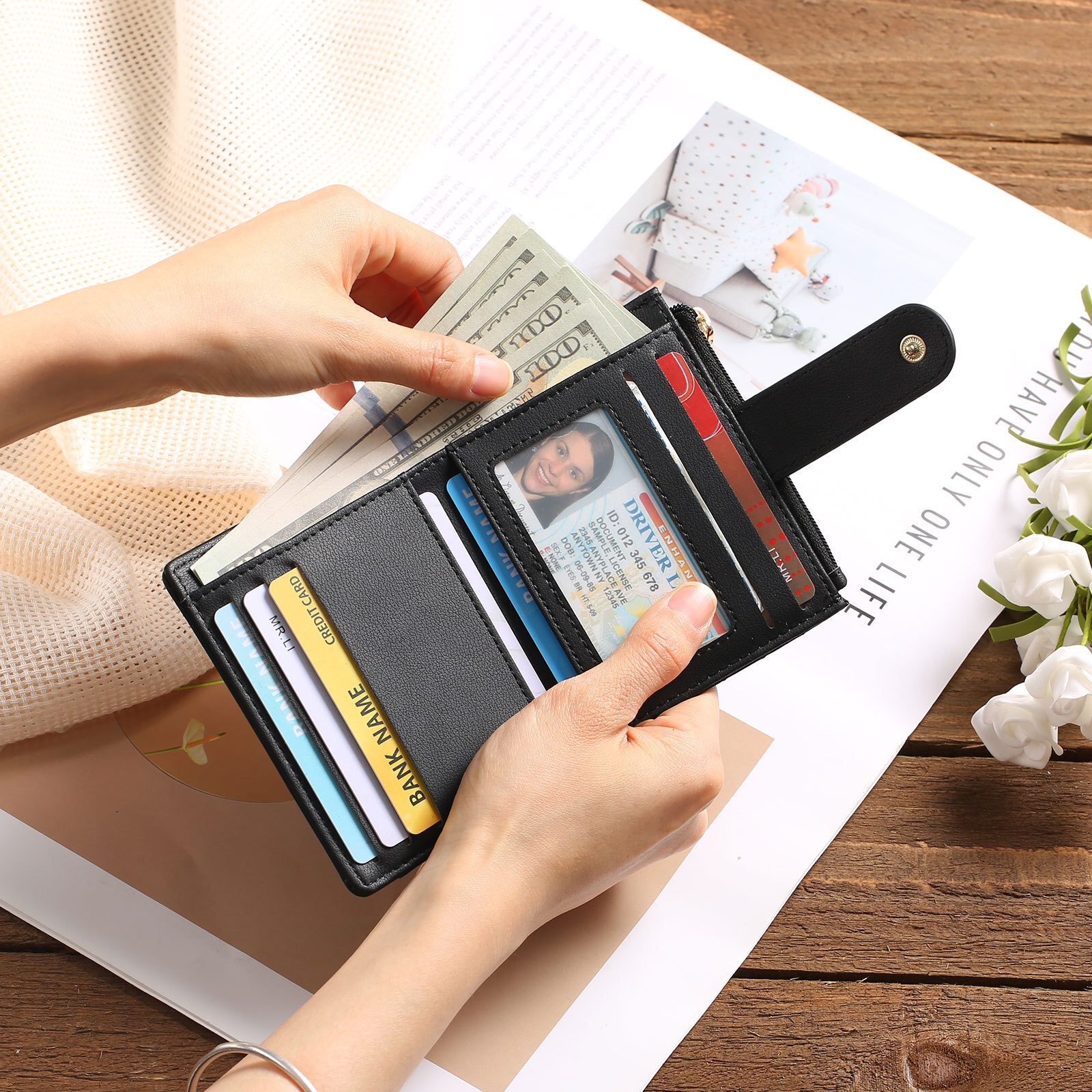 Designer Wallet New Hot Selling Women S Ultra Thin Wallet Double Fold PU Leather Card With Keychain Zipper ID Bag Luxury Wallet Key Pouch