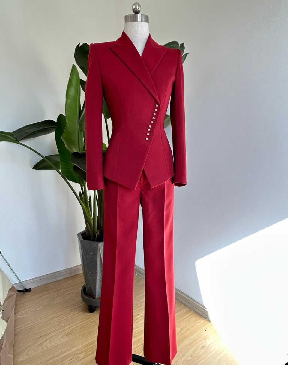 Bright Red Women Pants Suits 2 Pieces Slim Fit V Neck Ladies Wear Blazer Prom Birthday Party Customized Jacket Sets