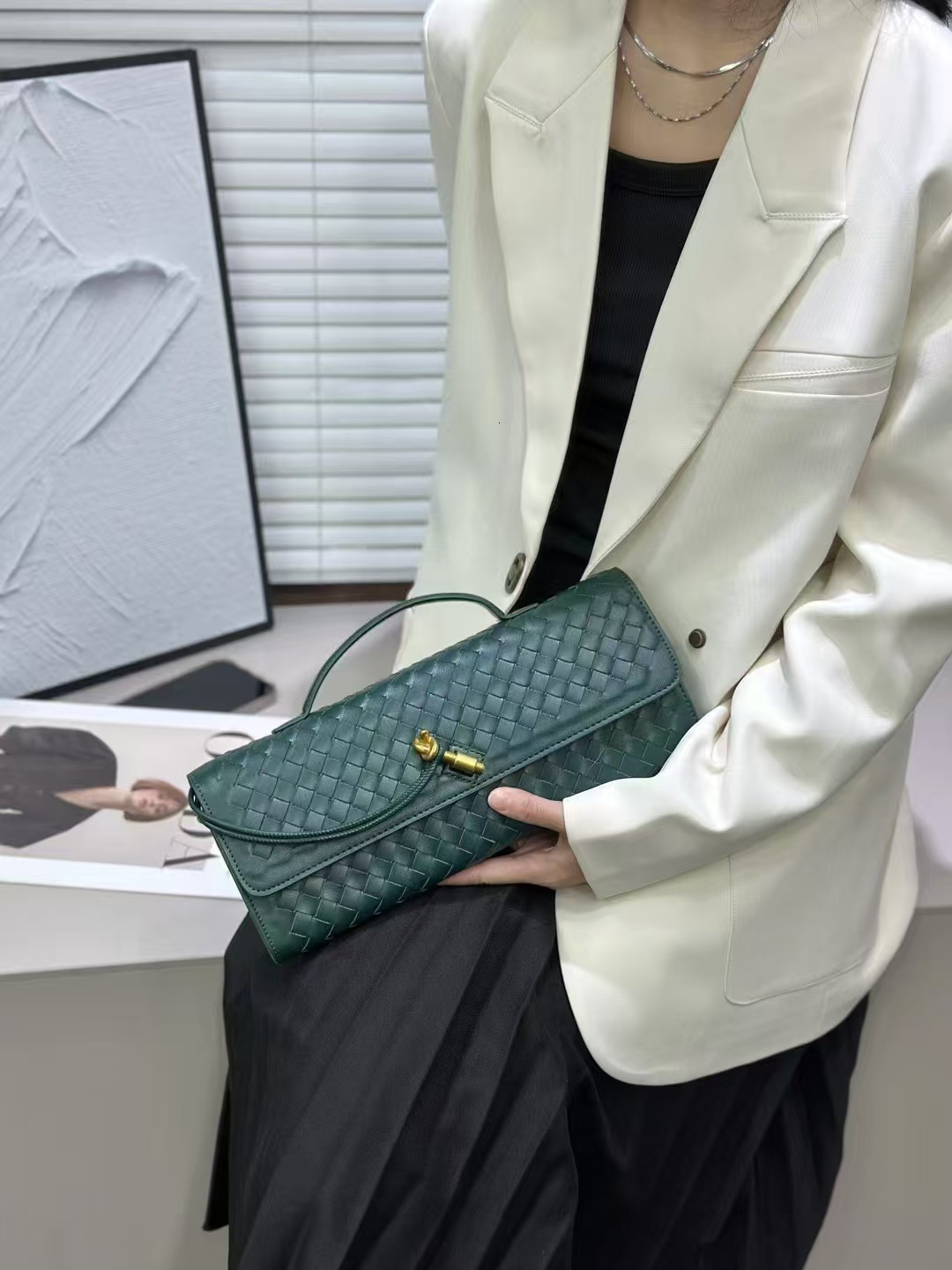 Trendy Spring/summer New Knitted Soft Leather Banquet Bag Retro Law Stick Bag Organ Bag Horizontal Handheld Single Shoulder Crossbody Bag