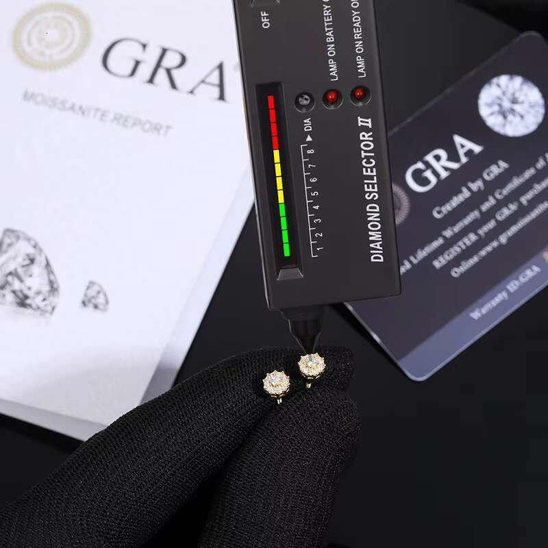 S925 Sterling Silver 2.0mm Moissanite Flower Earrings Vintage Fashionable Unisex Earrings Anniversaries Parties Gold Plated