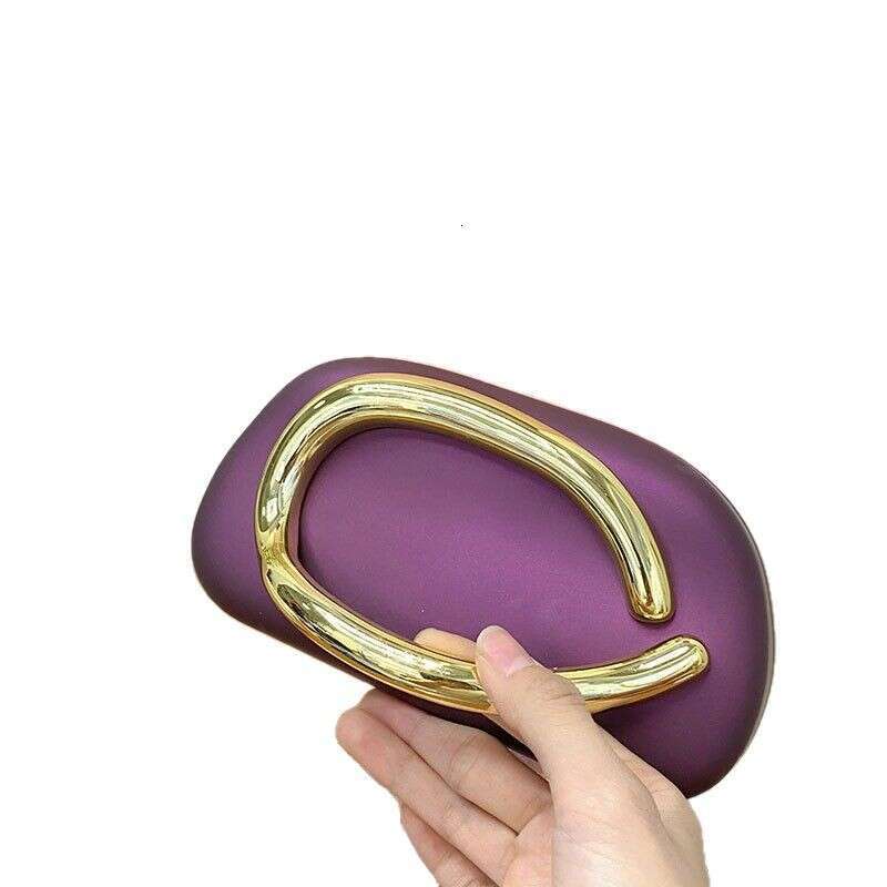 Hot selling metal chain letter box 2025 small square party versatile mobile phone hand-held crossbody bag