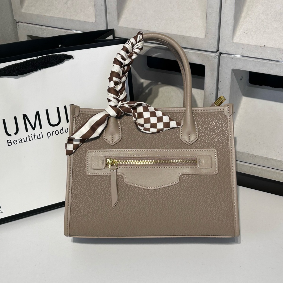 Sophisticated Midlife Fashion Accessory: Premium Soft-Leather Shouldered Totes & Bags Designer bag