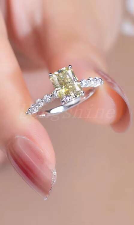 Yellow Color Shining Square Shape Diamond Moissanite in Radiant Exquisite Design Ring