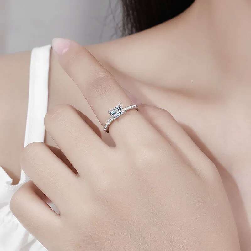 18K White Gold 925 Sterling Silver Rings Four Claw D Color 1 Carat Rayde Cut Moissanite Wedding Eternity Ring Luxury Jewelry
