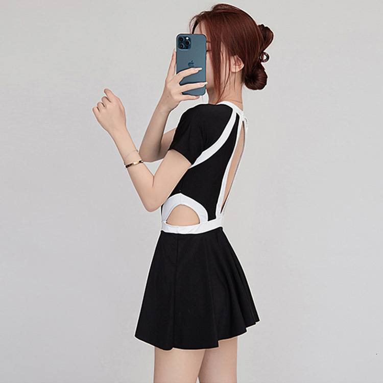New women, high-end and summer sexy, backless, women's one-piece for soaking in hot springs, long sleeved anti roll swimsuit