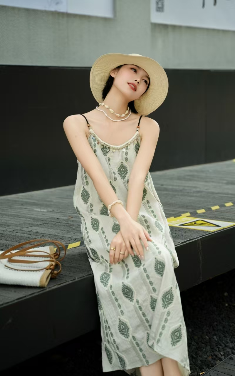 2025 bohemia dress Fashion Week Show Customized Fashion Tailored clothing womens Fashion Paris.M343