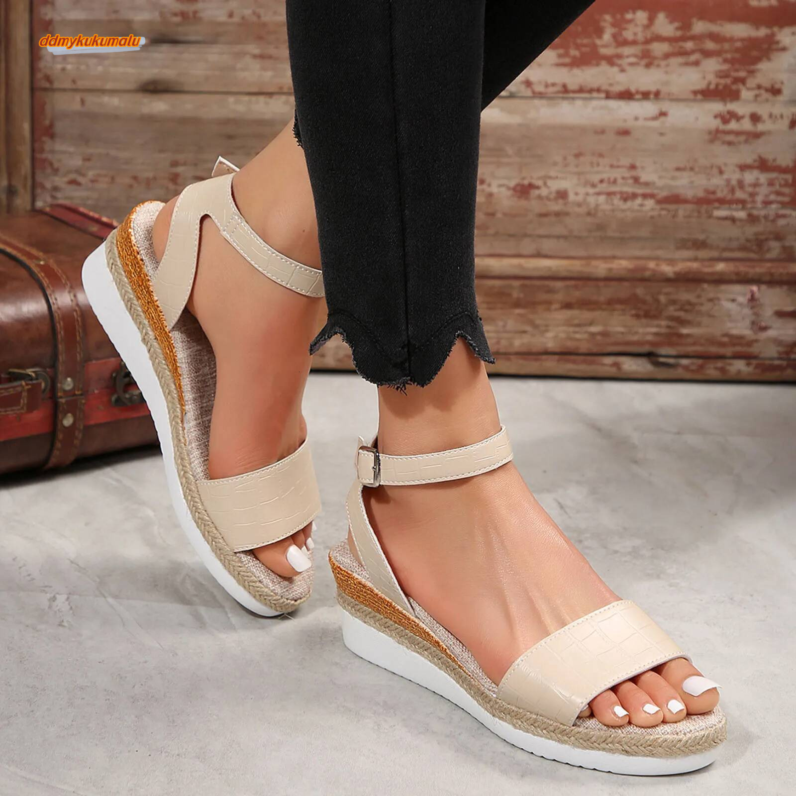 Shoes Woman 2024 Trend Ladies Fashion Solid Leather Open Toe Buckle Thick Sole Slope Heel Sandals Women Dressy Summer ddmykukumalu