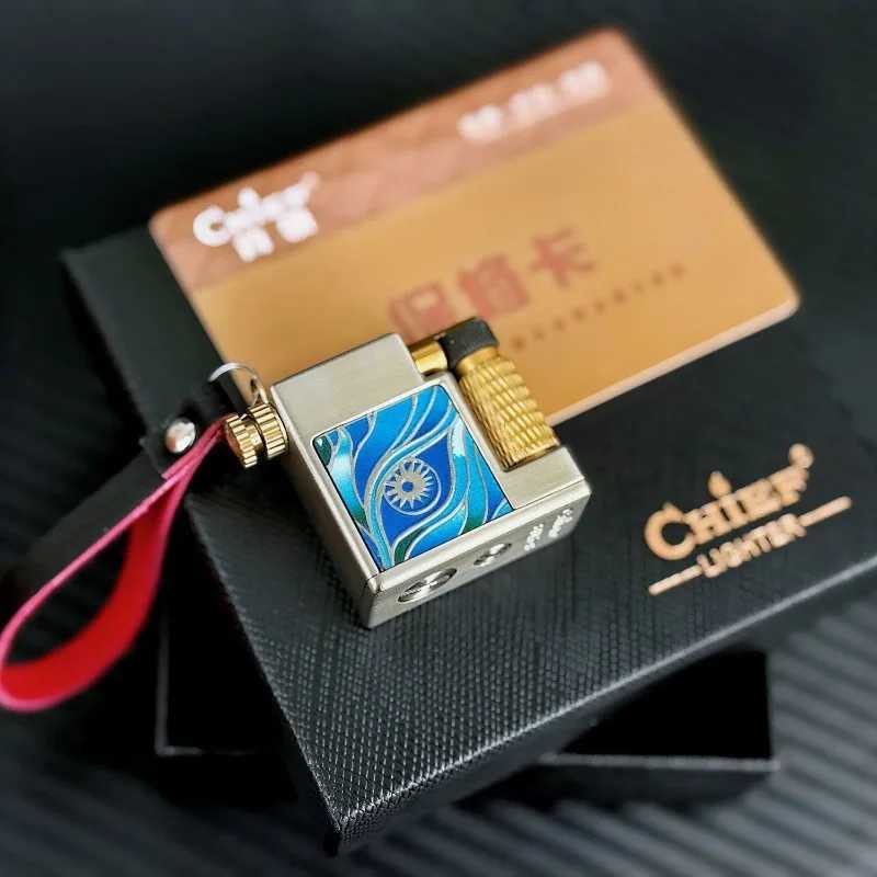 CHIEF New Small Square Brick Pendant Oil Lighter Small Mini Retro Creative Luminous Lighter Cigarette Accessories Mens Gift W251129