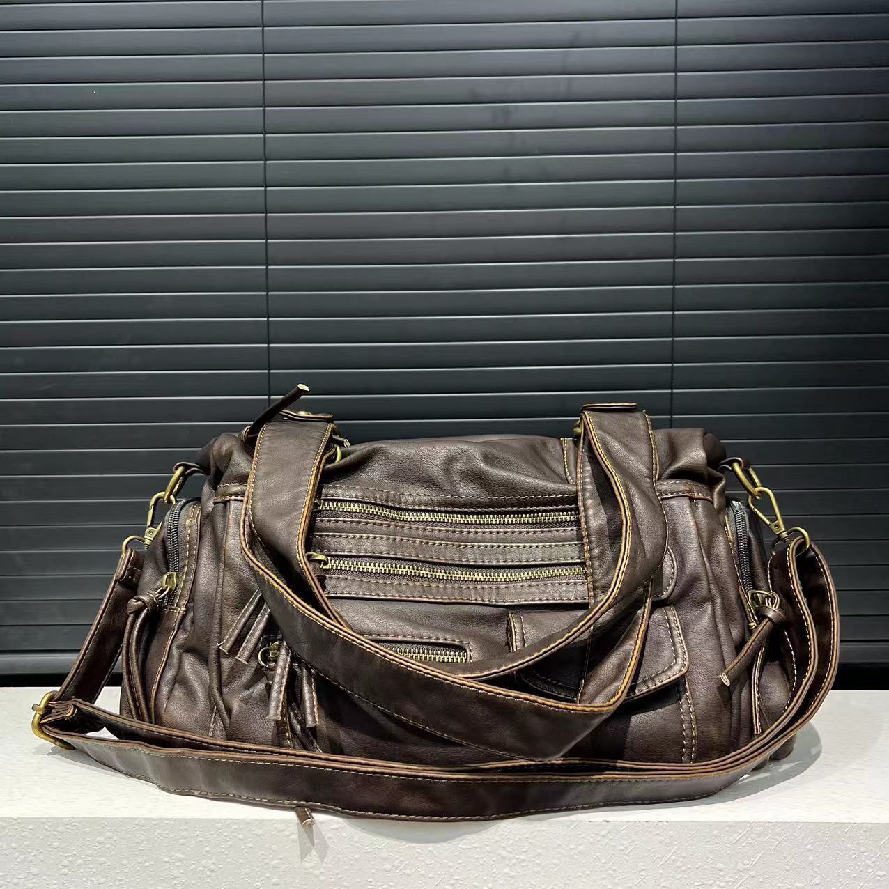 Ladies' fashionable Y2K washed used motorcycle bag, large capacity retro single shoulder crossbody handbag