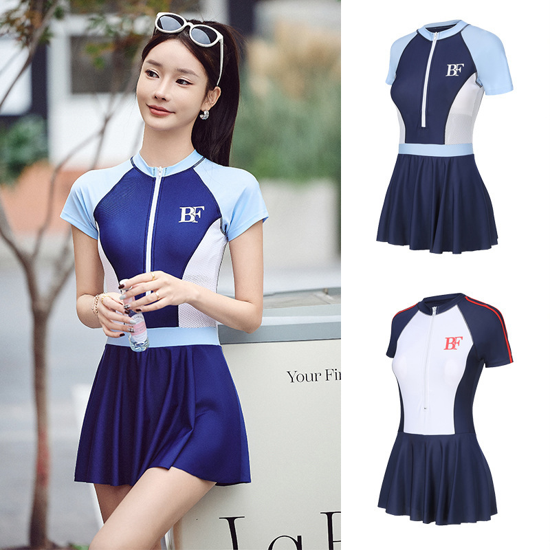 One piece covering flesh and showing slimness, hot spring pure desire, conservative large size for women, high-end feeling, women's swimsuit