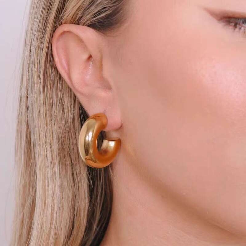Copper gold-plated fashionable hot selling metal wind fat C earrings niche versatile high-end ear accessories for women