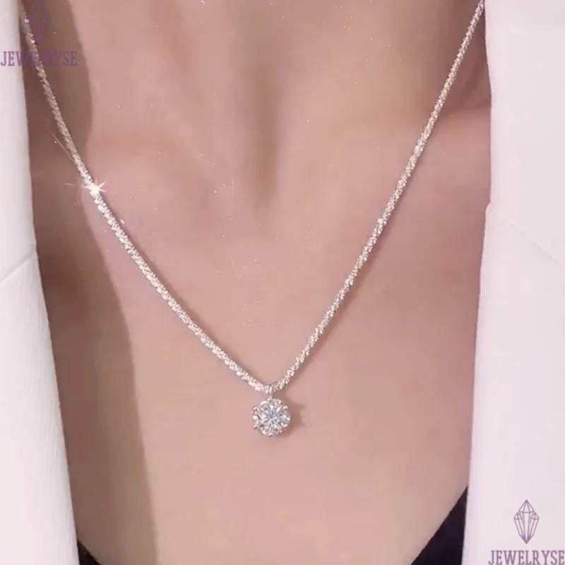 2024 Ins Sparkling Glittering Crown Pendant Solitaire Simple Fine Jewelry Real 100% 925 Sterling Sillver Moissanite Diamond Party Women Wedding Beach 