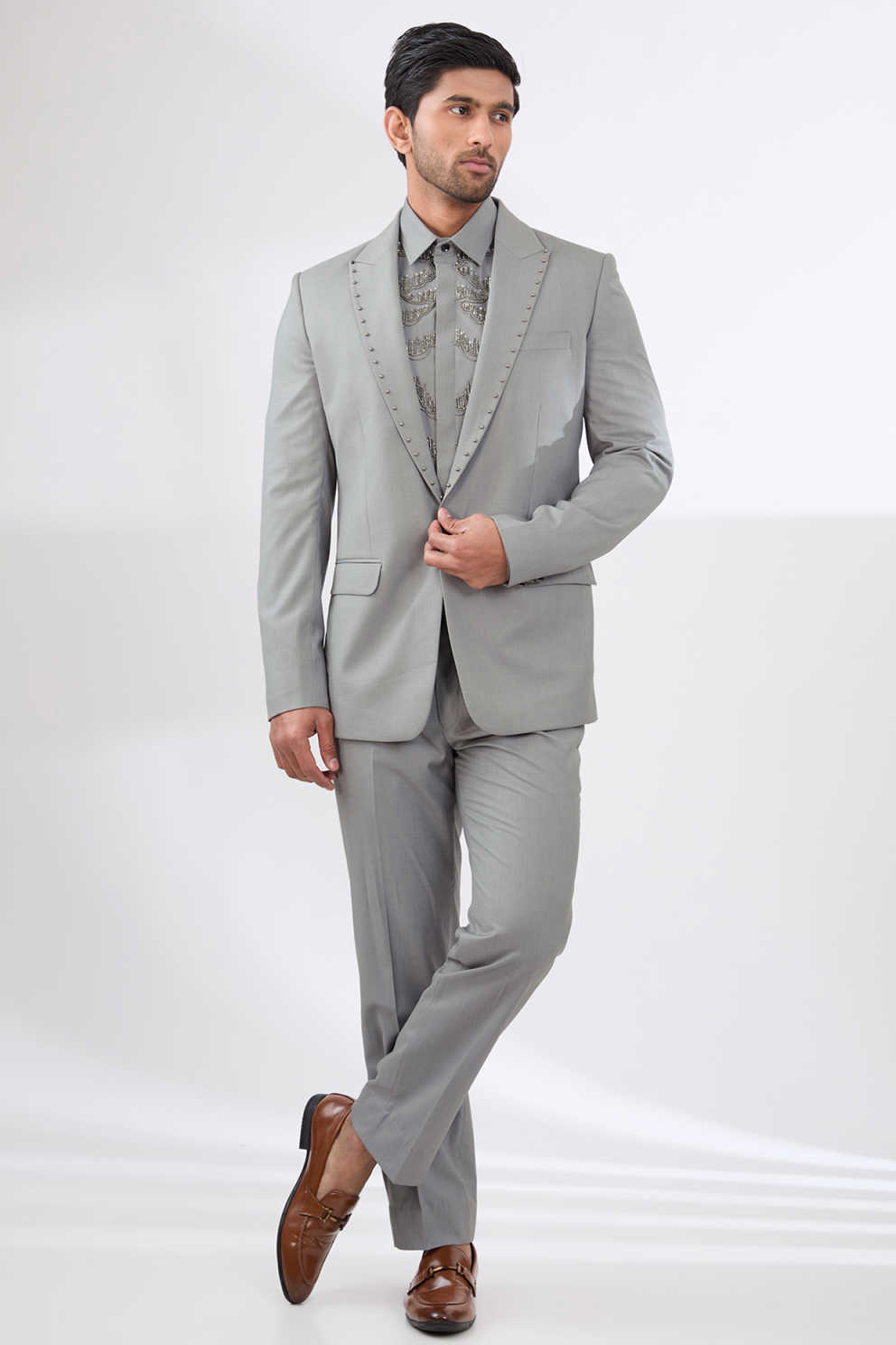Graceful Men Suits For Wedding Groom Tuxedos 2 Pieces Jacket And Pants Prom Blazers Plus Size Formal Special Occasion Customized