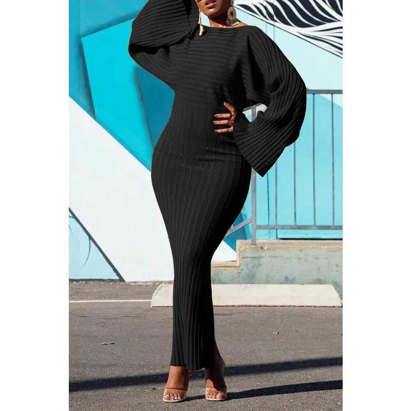 Knitted dress womens fashionable O-neck long sleeved Bodycon Midi dress womens elegant loose dress W250430