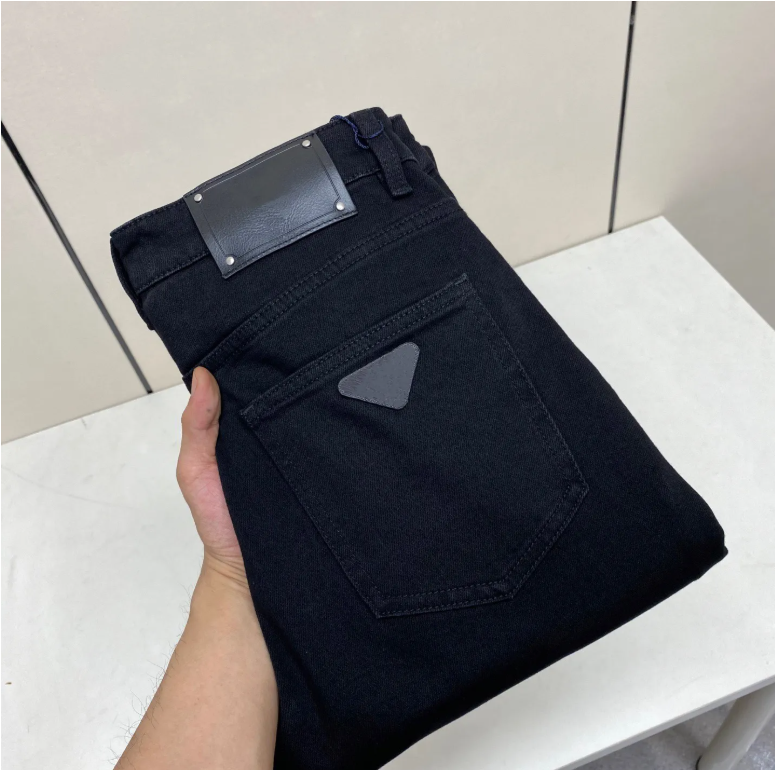 Men's Jeans Designer jeans, high-quality men's jeans, fashionable ripped jeans trend