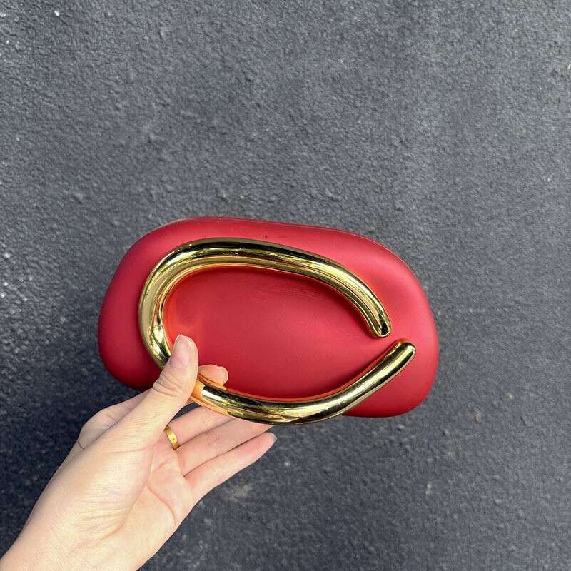 Hot selling metal chain letter box 2025 small square party versatile mobile phone hand-held crossbody bag