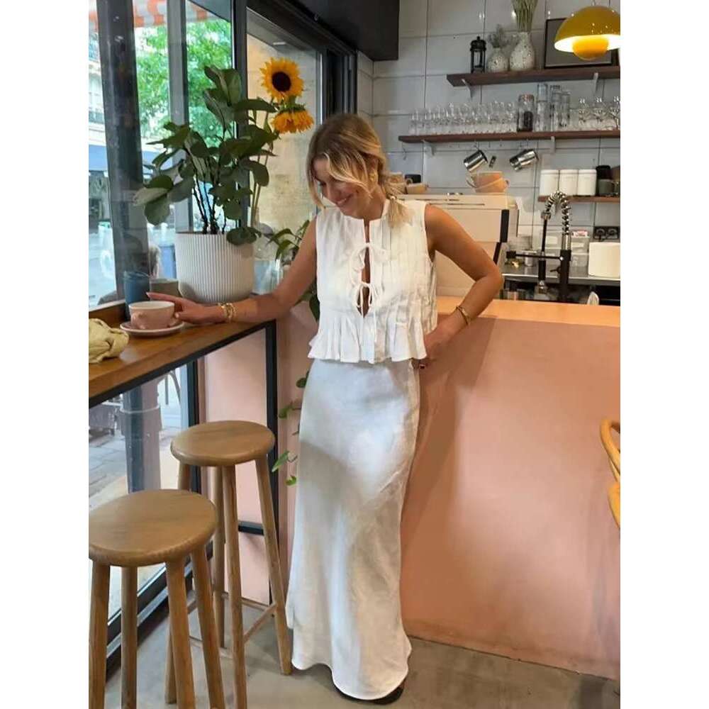 TRAF Women's Pleated Design Tie Sleeveless Vest + High Waist Two Piece Casual Fashion Half-Body Skirt Set
