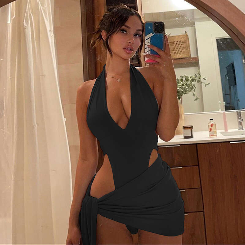 INS European and American style 2021 summer sexy V-neck backless jumpsuit, fashionable hip hing short skirt set, women's 2025 temperament versati
