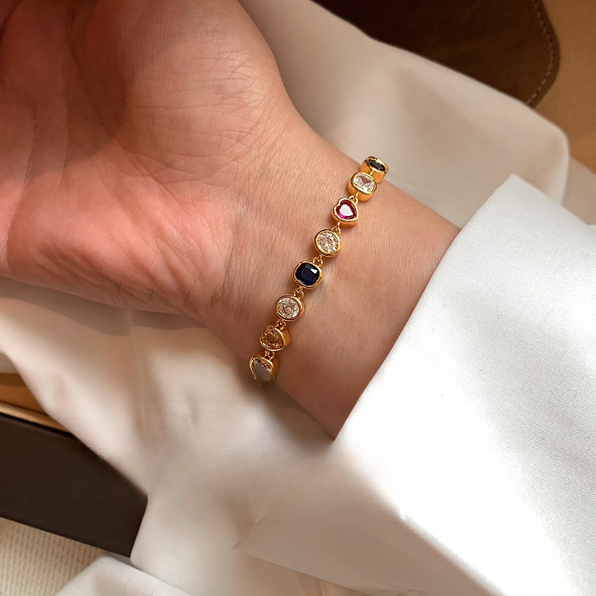 18K Real Gold Plated Zircon Heart Pearl Light Luxury High-end Feel Bracelet Personality Fashion Versatile Jewelry for Women - view 5