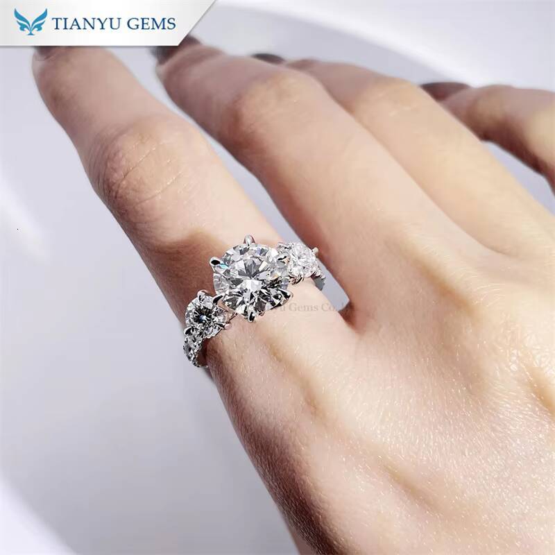 Tianyu Three Stones Lab Grown Moissanite Diamonds 3/4 Eternity Wedding Band Silver 925 10K 14K 18K Solid Gold Engagement Ring