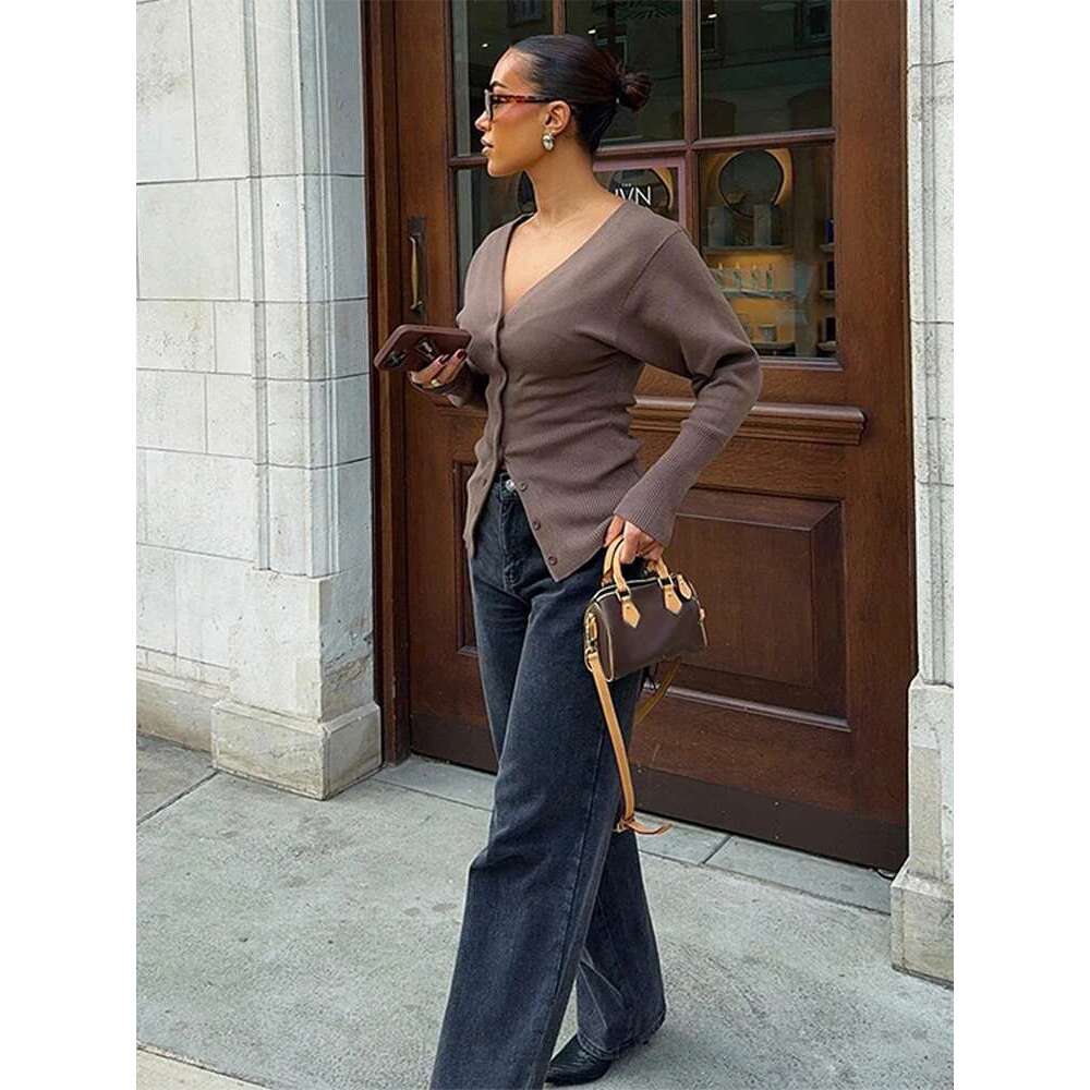 Casual Knitted V-Neck Slim Cardigan Women Chic Solid Long Sleeve Single Breasted Streetwear 2025 New Elegant Lady Cozy Knitwear