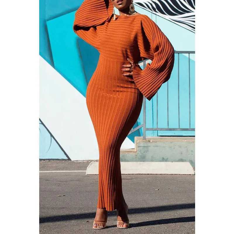 Knitted dress womens fashionable O-neck long sleeved Bodycon Midi dress womens elegant loose dress W250430