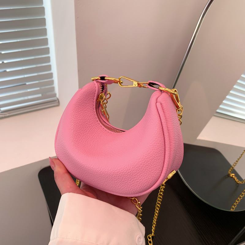 Mini shoulder crossbody dumpling women's 2024 chain crescent bag, fashionable handbag