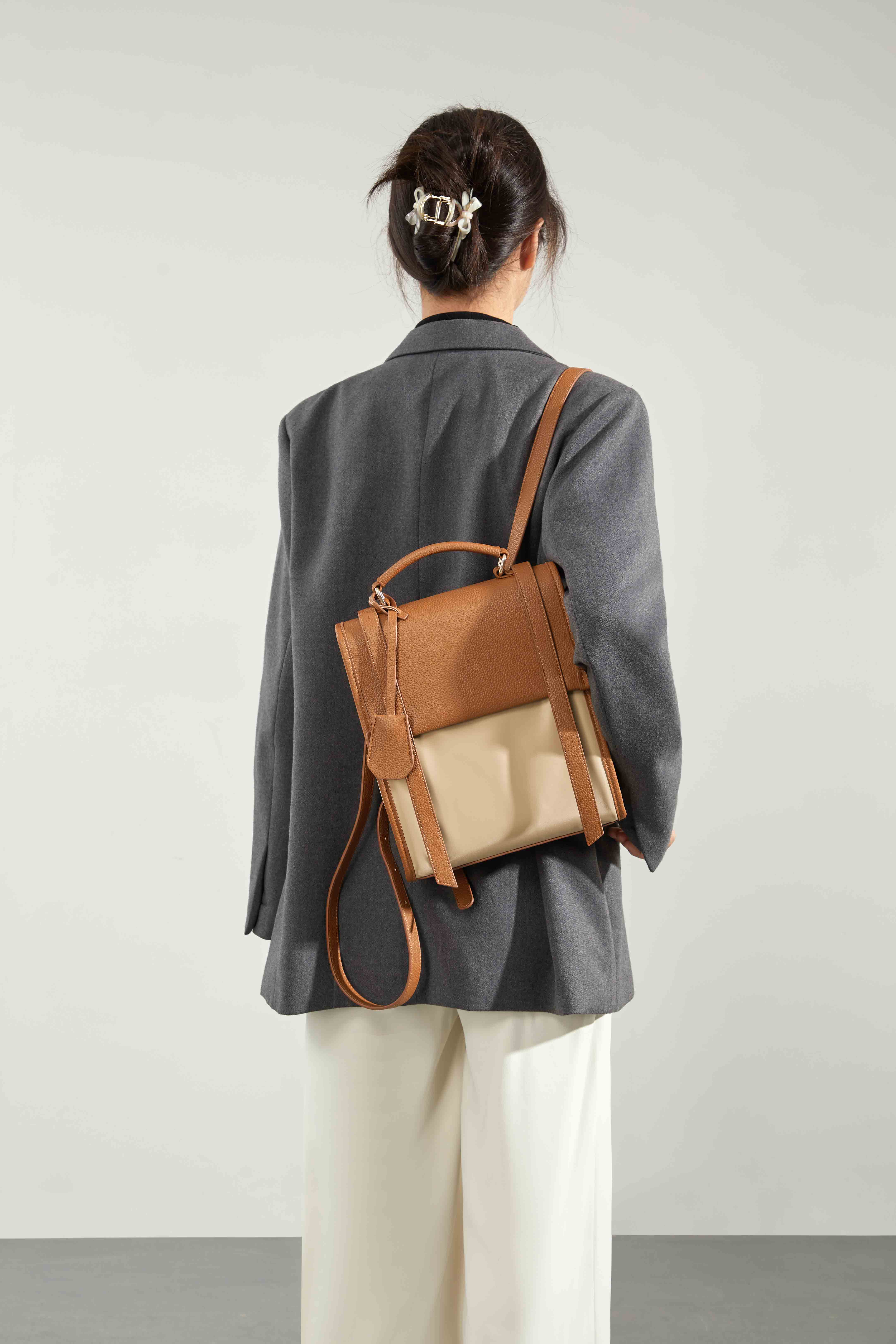 Small and high-end women's backpack with genuine leather design, casual commuting backpack, female student computer bag, backpack
