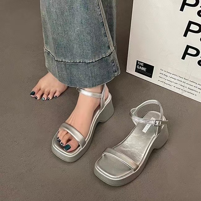 New 2024 New Chunky Women Sandals Fashion Open Toe Thick Heel Ladies Outdoor Beach Sandal Summer Women's Shoes 8283 's
