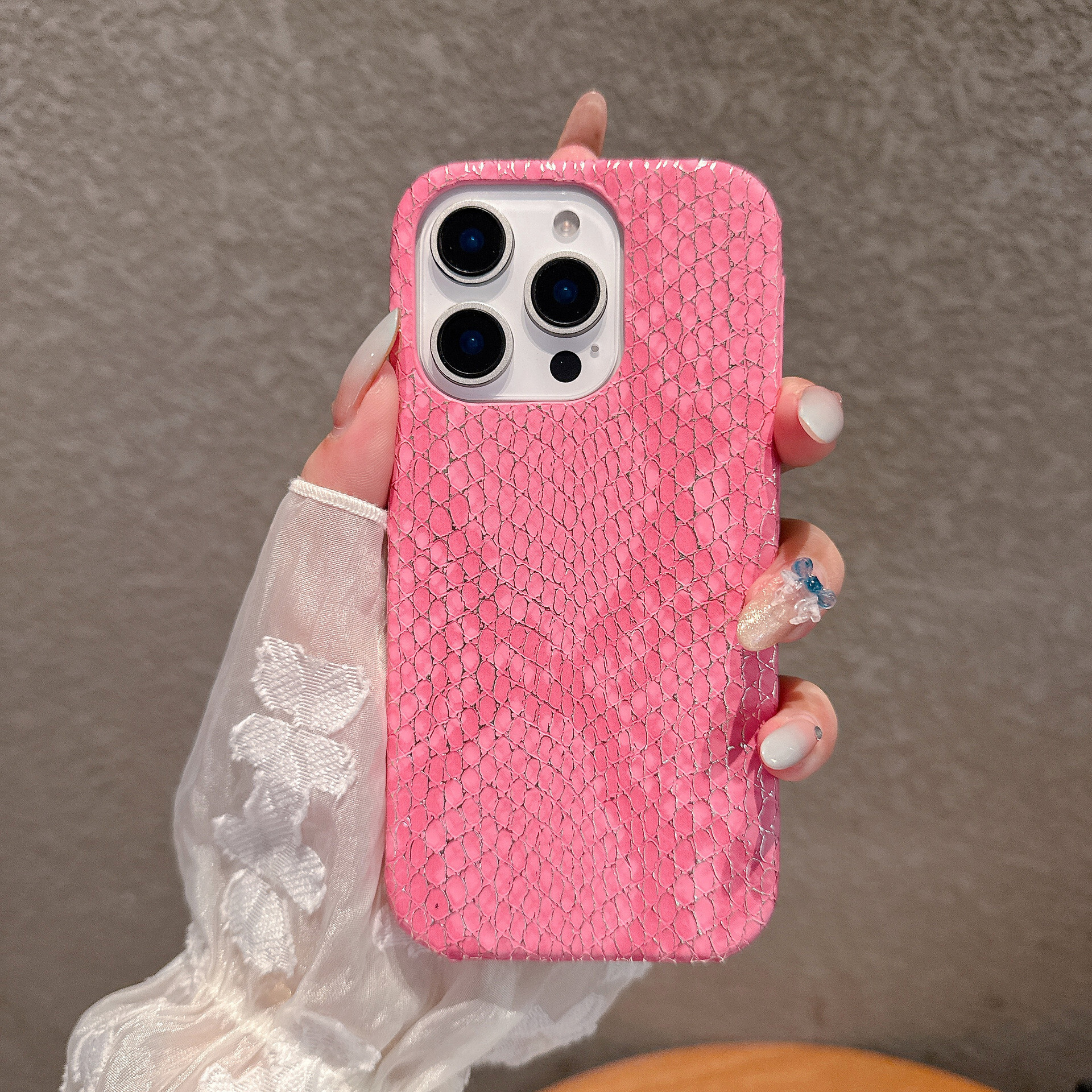 Snake Texture Half-Pack Phone Case Compatible with iPhone 16/15 Pro Max Trendy Large Hole Hard Shell Protective Cover