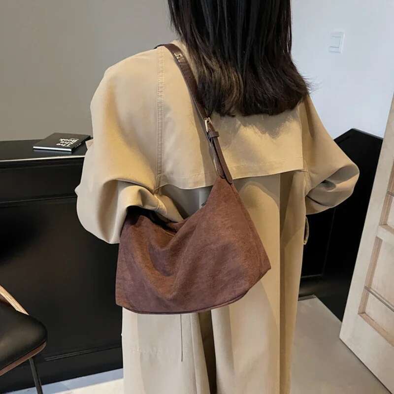 Advanced Retro For Women S New Textured Frosted Shoulder With Large Capacity Crossbody Commuting Tote Bag Bag