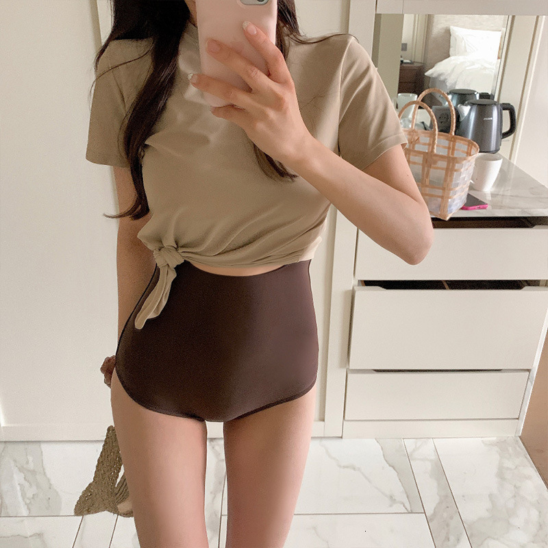 Swimsuit women's pure desire one-piece conservative slimming camisole chest pad 2025 new summer ins popular hot spring swimsuit