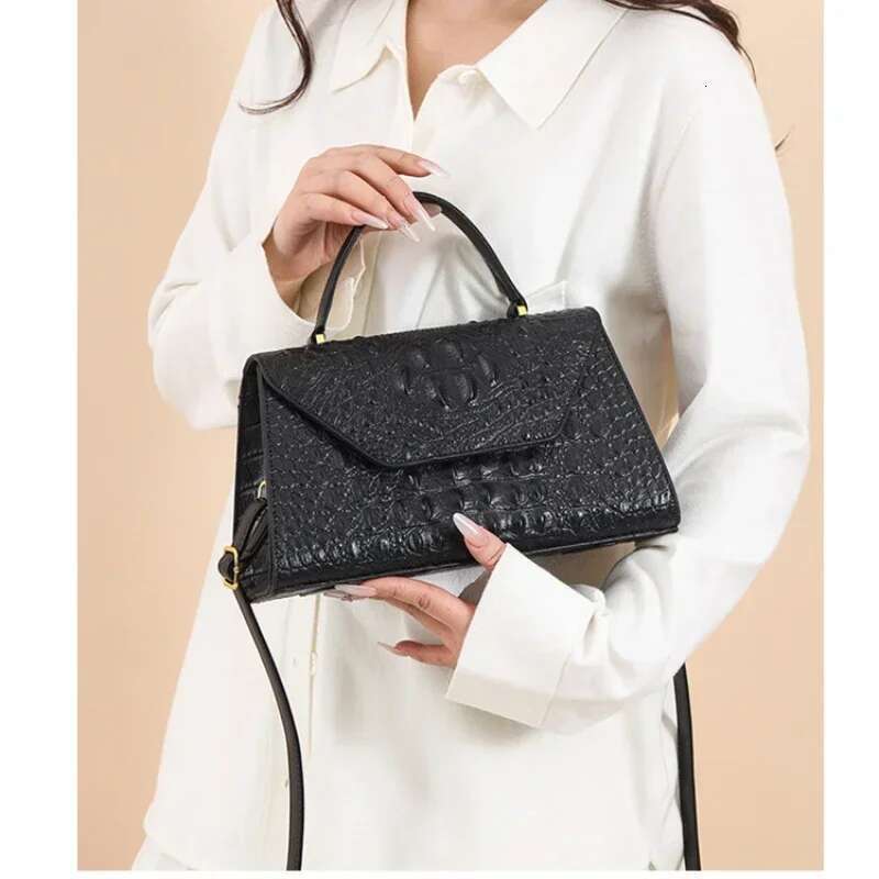 New Alligator Women's Leather Handbag Fashion Crossbody Shoulder Simple Small Square Bag