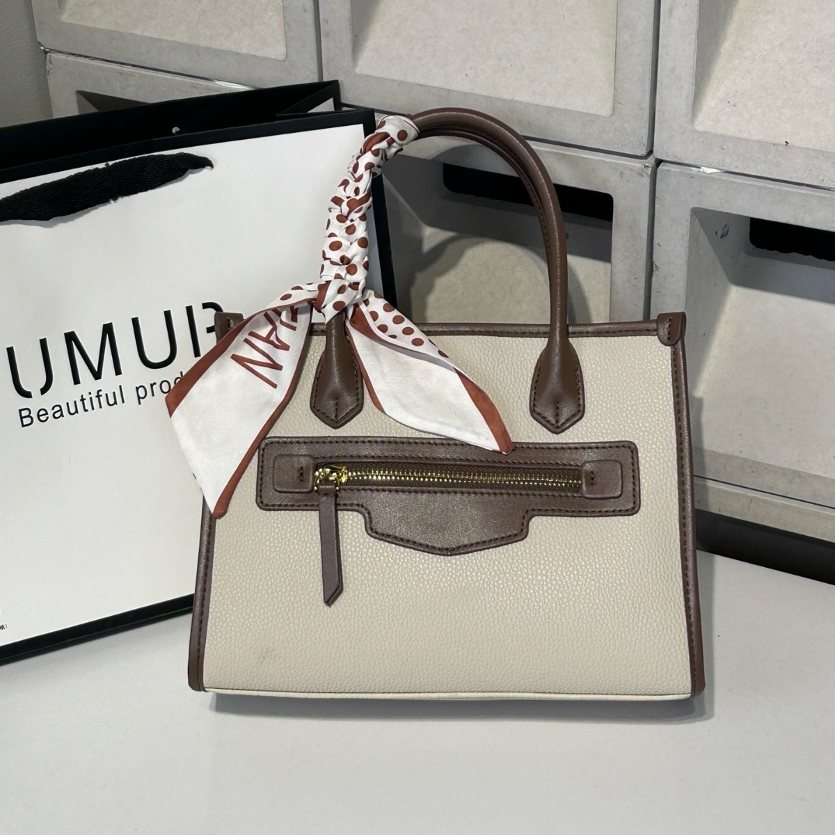 Sophisticated Midlife Fashion Accessory: Premium Soft-Leather Shouldered Totes & Bags Designer bag