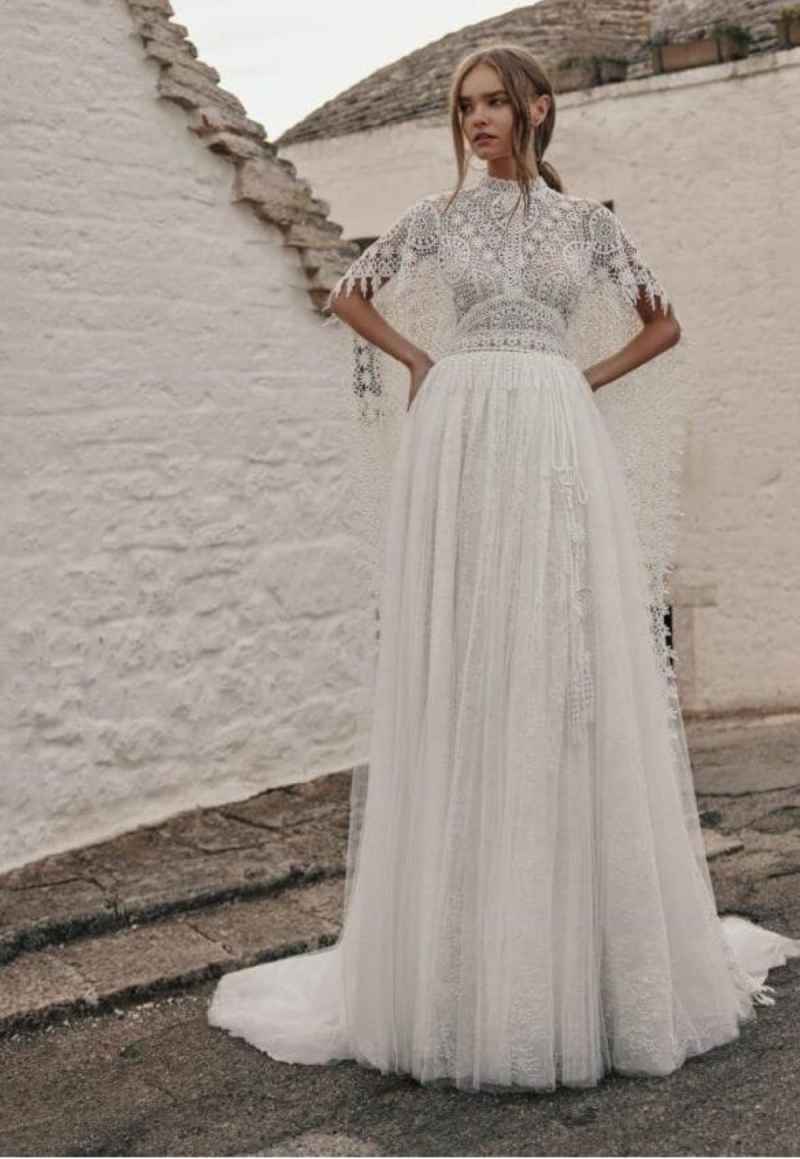 Summer Boho Wedding Dress High Neck Lace Appliques A Line Bridal Gowns Customized Beach Backless Bride Dresses
