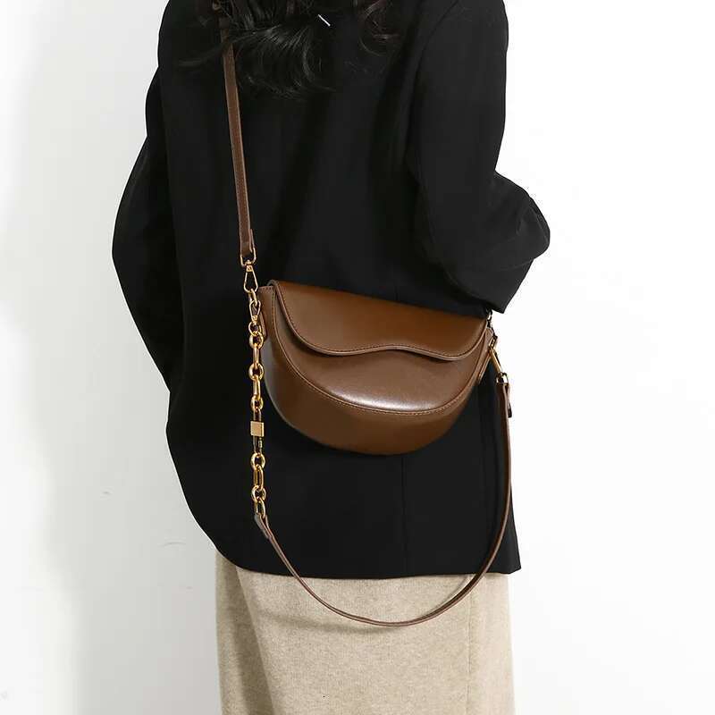 New Vintage Saddle For Women Solid Color Flap Shoulder Female Small Chain Underarm Bag PU Leather Commute Crossbody Bags