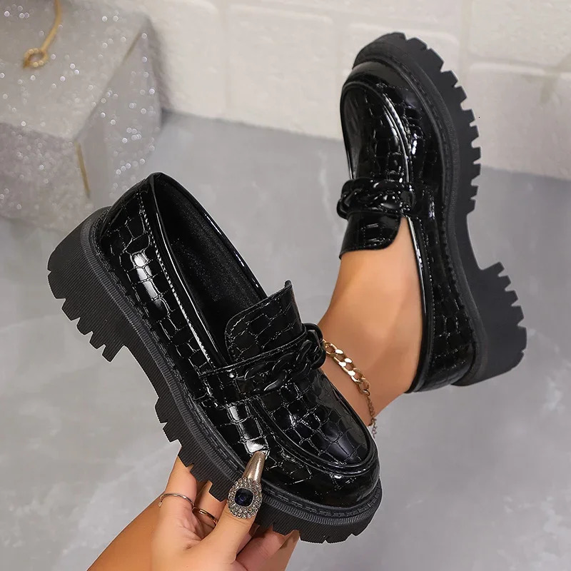 Womens Chain Decor Platform Loafers Fashion Black Patent Leather Dress Shoes Woman Comfortable Slip On Flat Shoes Plus Size 42 250421